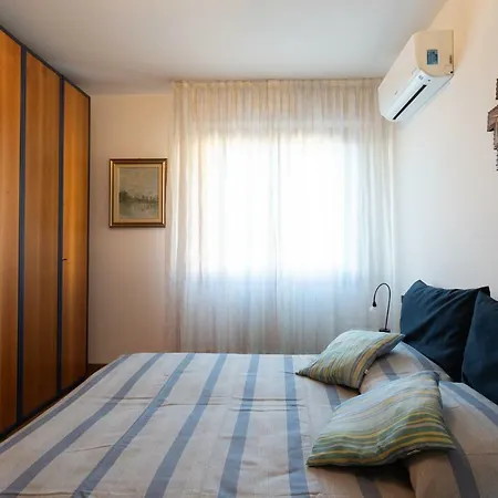 Two Bedrooms Ac Lake View By Rentallcomo كومو