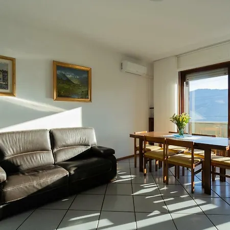 شقة Two Bedrooms Ac Lake View By Rentallcomo كومو