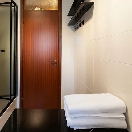 Two Bedrooms Ac Lake View By Rentallcomo كومو